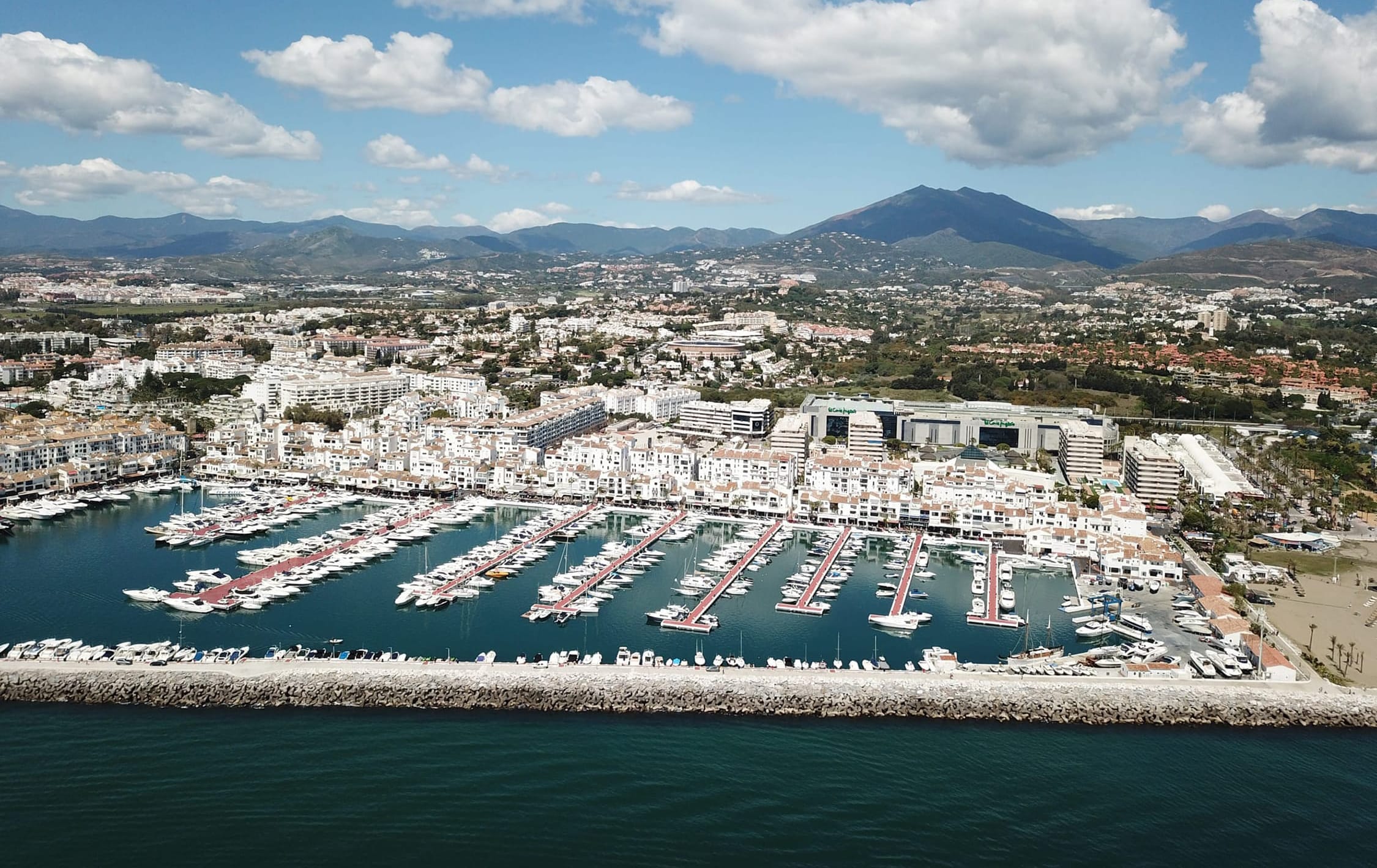 Puerto Banús  Dinasol Marina